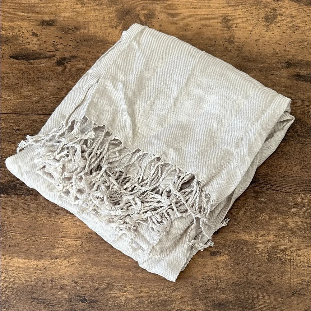 Women’s Silvery Gray Fringe Scarf - Picture 3 of 3